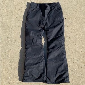 Youth Volcom snow pants. Like NEW. Used 2X.